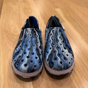 Cat and Jack slip on shoes